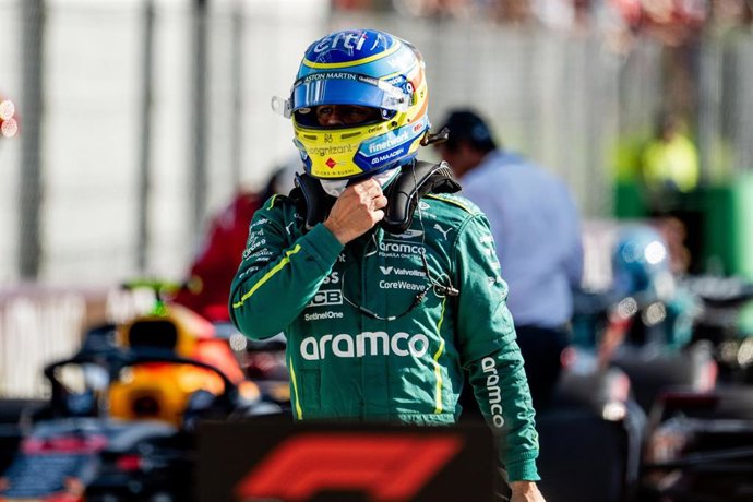 Fernando Alonso (Aston Martin), después de una carrera.