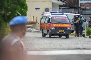 Archivo - July 14, 2021, Palu, Central Sulawesi, Indonesia: An ambulance carrying the body of a suspected terrorist passed at the entrance to the Bhayangkara Hospital in Palu. Two suspects from the armed civilian group of the East Indonesia Mujahideen who