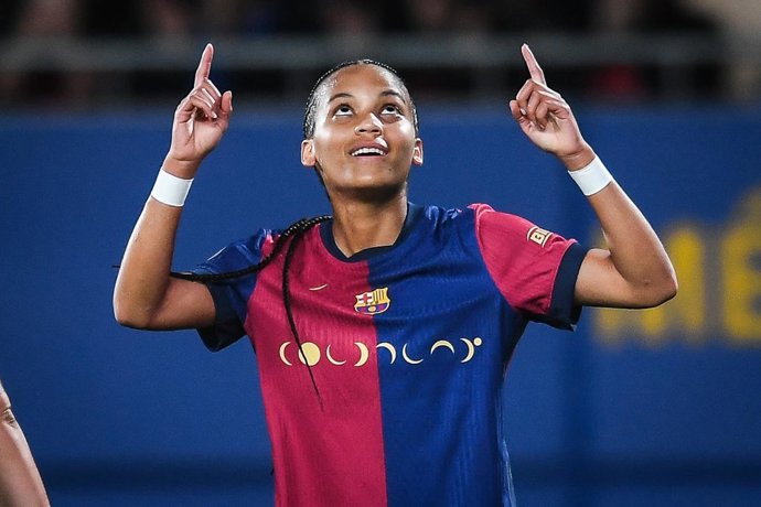 Archivo - Vicky López celebra un gol con el FC Barcelona Femení