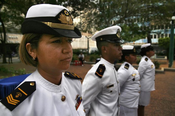 Archivo - Arquivo - 19 de abril de 2024, Maracaibo, Venezuela: Membros da Marinha Bolivariana participam da comemoração do 214º aniversário da Proclamação da Independência da Venezuela na Plaza Bolivar. O evento de aniversário foi coordenado por