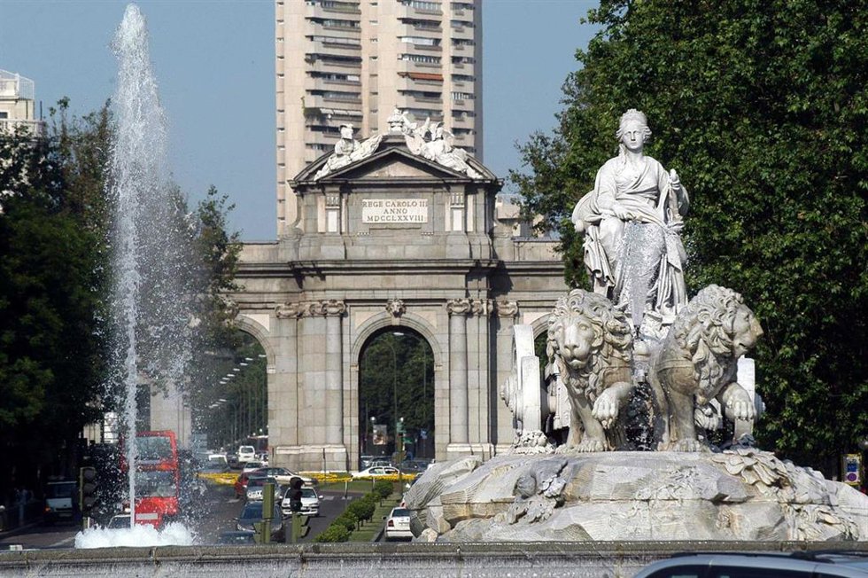 Archivo - cibeles y la puerta de alcalá por Europa Press y el Ayuntamiento de Madrid