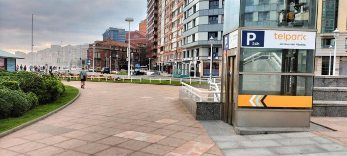 Parking Jardines del Naútico (Gijón).