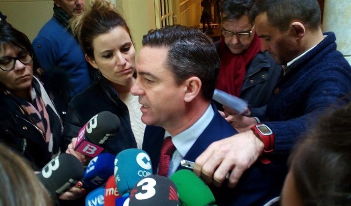 Archivo - Miquel Jerez atiende a los medios en una imagen de archivo