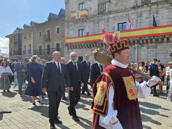 El presidente de la Diputación de León, Gerardo Álvarez Courel, participa en la festividad de La Encina en Ponferrada y en la celebración del Día del Bierzo.