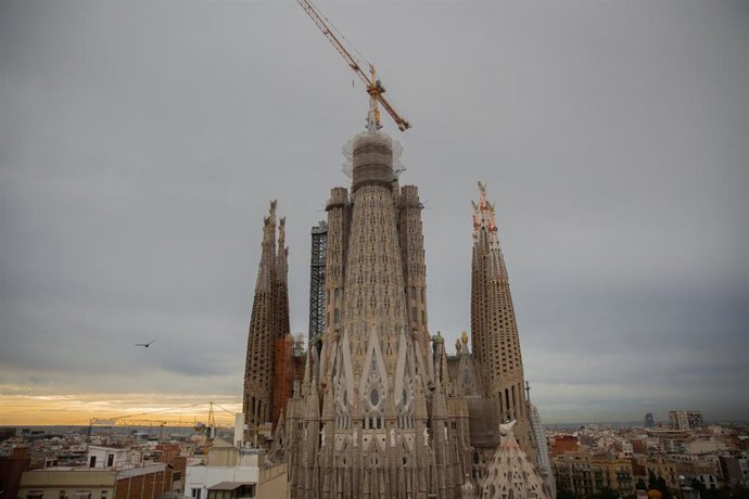 Archivo - Construcción de la torre de la Madre de Dios de la Sagrada Familia, a 21 de septiembre de 2021, en Barcelona, Cataluña, (España). Este 2021 los esfuerzos de las obras del templo se han centrado en finalizar la torre de la Madre de Dios de la Sag