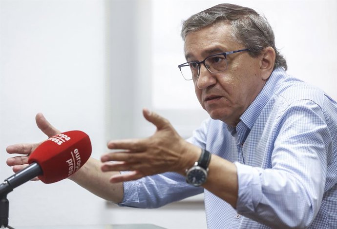 Archivo - El conseller d'Educació, Cultura, Universitats i Ocupació, José Antonio Rovira