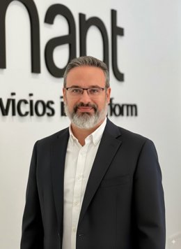 Carlos Vicente CEO de YMANT