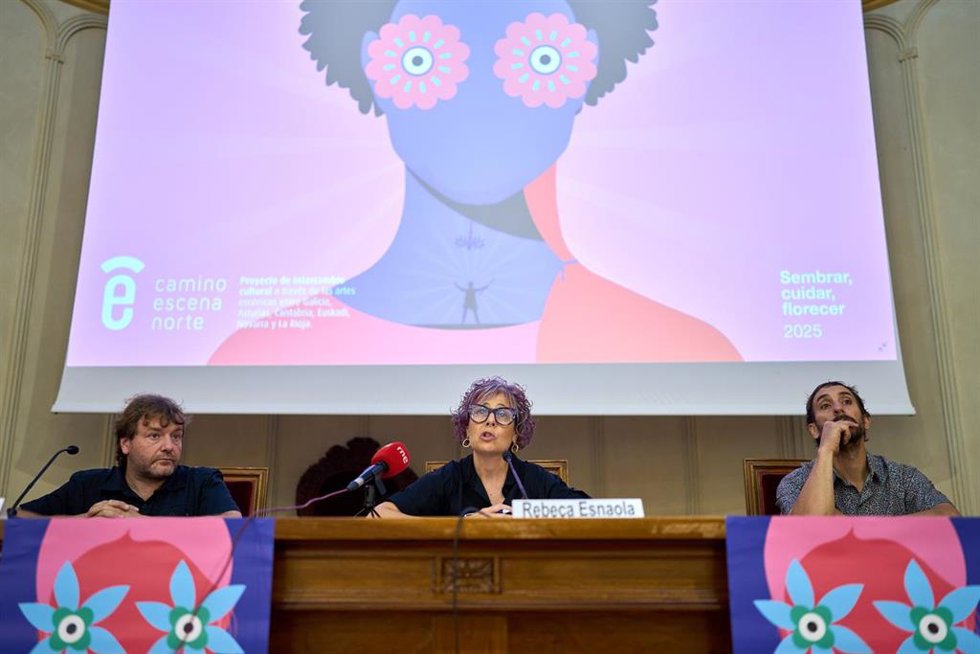 La consejera Esnaola, durante la presentación de la séptima edición de Camino Escena Norte.