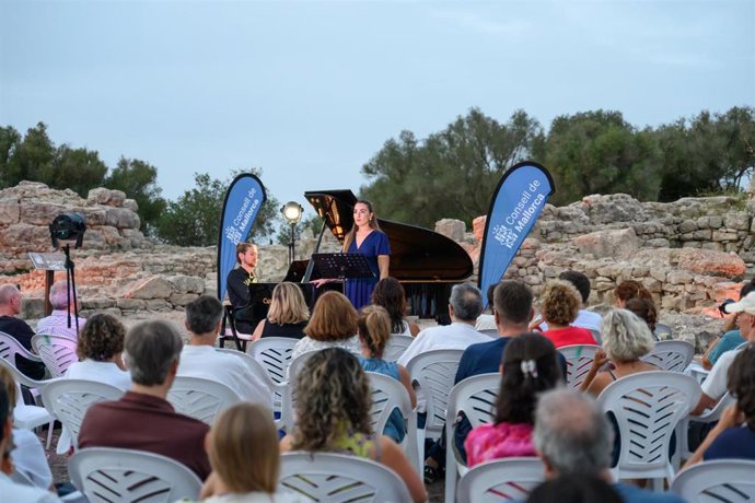 Concierto ofrecido este domingo en el espacio arqueológico de Son Fornés de Montuïri.