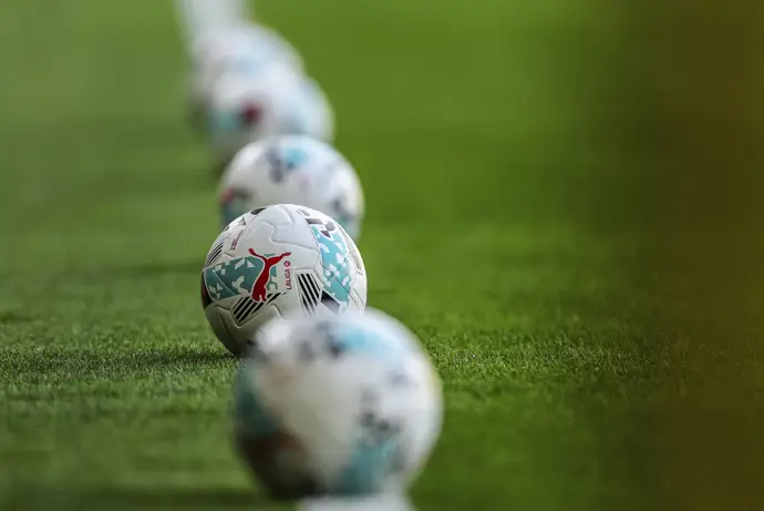 Imagen de varios balones de LaLiga EA Sports 2025-26. - Ivan Terron / AFP7 /