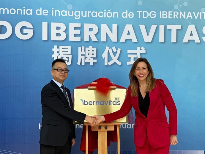 Archivo - La alcaldesa de Zaragoza, Natalia Chueca, en el acto en el que se ha anunciado la llegada dela inversión china a la capital aragonesa