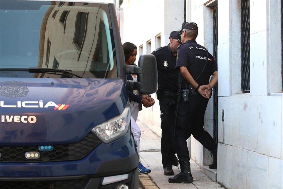 Archivo - Llegada de Ana Julia Quezada a la Audiencia de Almería durante el juicio por el asesinato del menor Gabriel Cruz.