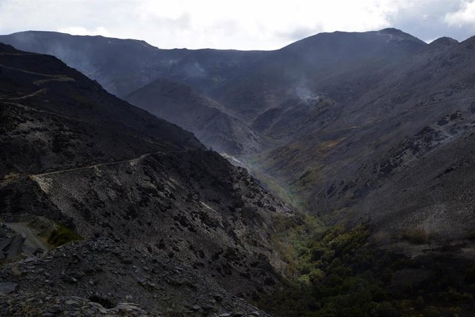Vista de la sierra quemada, a 7 de septiembre de 2025, en Casaio, Ourense, Galicia (España).