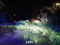 36 avisos relacionados con el episodio de tormentas en Catalunya hasta las 7.30 horas