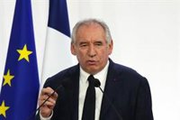 La Bolsa de París abre el alza tras perder Bayrou la moción de confianza