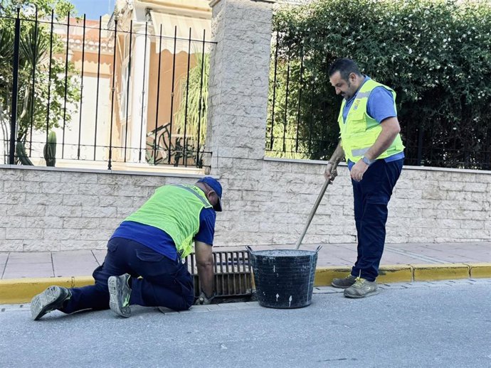 El Ayuntamiento de Archena intensifica la limpieza de imbornales ante el riesgo de lluvias