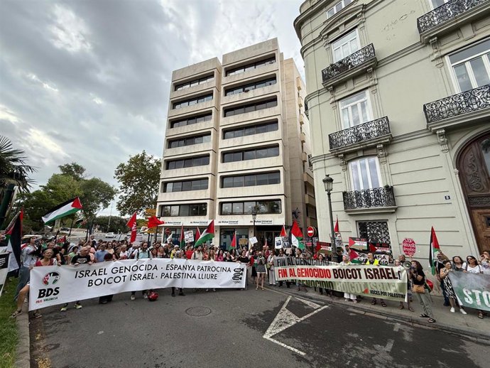 Una concentración reclama en València el corte "de todas" las relaciones con Israel