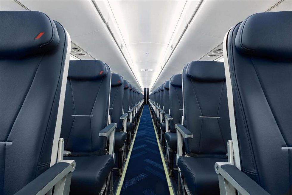 Archivo - Nueva cabina del Embraer 190 de Air France.