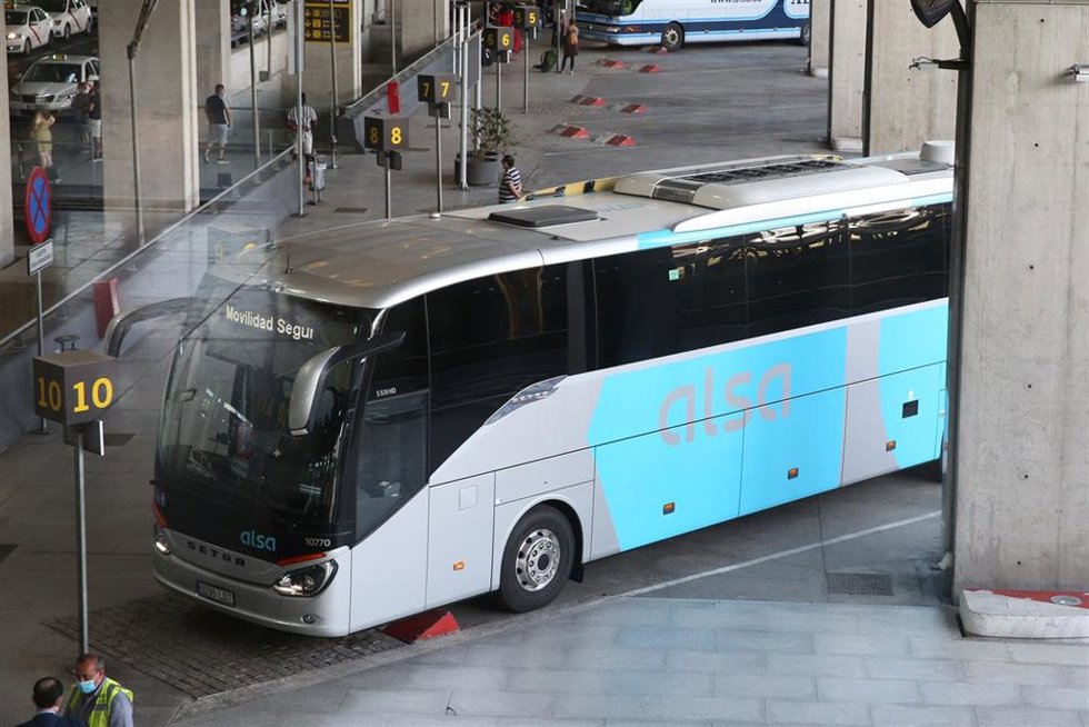 Archivo - Autobús de Alsa.