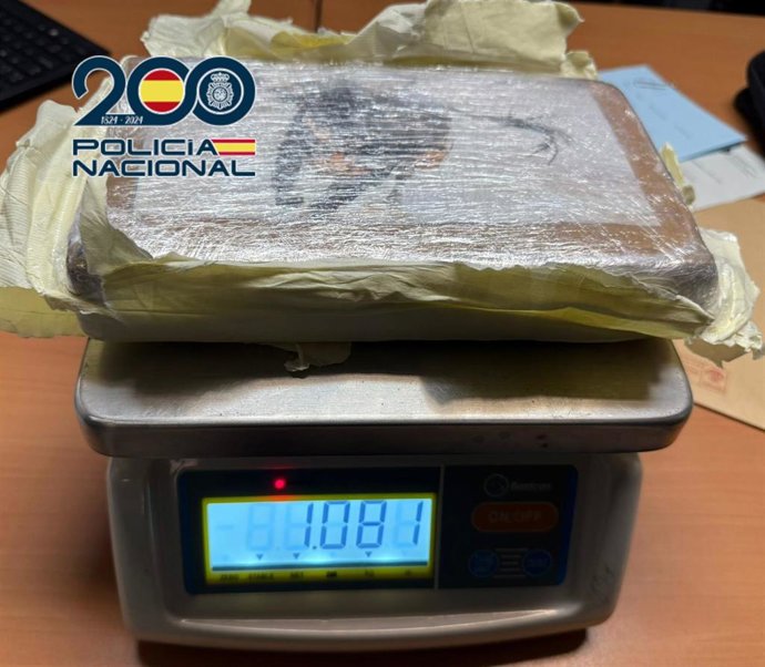 Detenido un hombre durante un control en Benidorm tras encontrar en su coche un kilo de cocaína