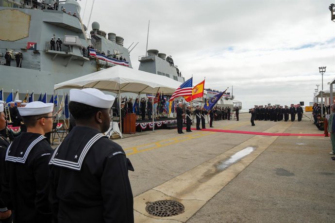 Archivo - Arquivo - Imagens da cerimônia de chegada do USS Oscar Austin ao porto de Rota. Em 16 de outubro de 2024, em Rota, Cádiz (Andaluzia, Espanha). A Base Naval de Rota recebe a chegada do USS Oscar Austin, um destróier multimissão que se junta à fro