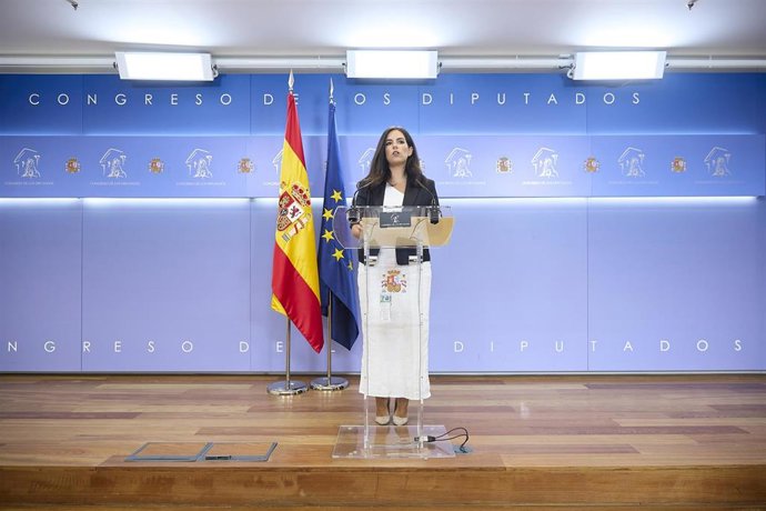 La portavoz de VOX en el Congreso, Pepa Millán, durante una rueda de prensa anterior a la reunión de la junta de portavoces, en el Congreso de los Diputados, a 9 de septiembre de 2025, en Madrid (España).