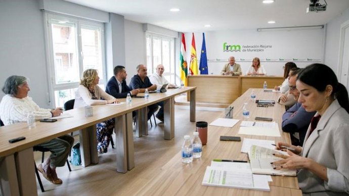 Reunión FRM con la consejera de Agricultura, Noemí Manzanos