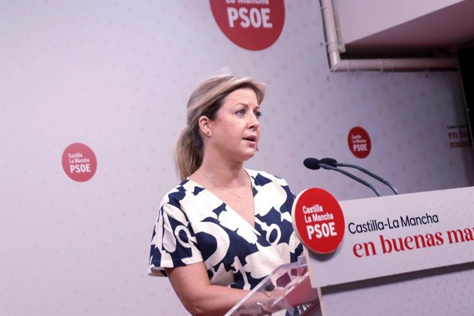 La portavoz de los socialistas en las Cortes regionales, Ana Isabel Abengózar.