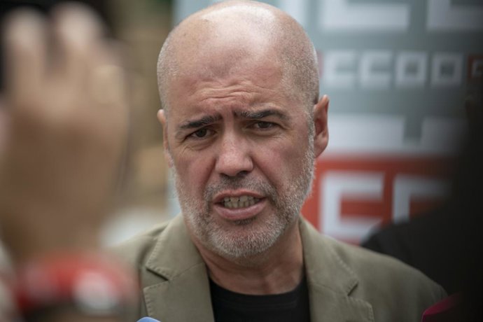 Archivo - El secretario general de CCOO, Unai Sordo, atiende a los medios de comunicación, antes del Comité Regional de CCOO Castilla-La Mancha, en el hotel Retiro del Maestre, a 26 de septiembre de 2024, en Almagro, Ciudad Real, Castilla-La Mancha (Españ