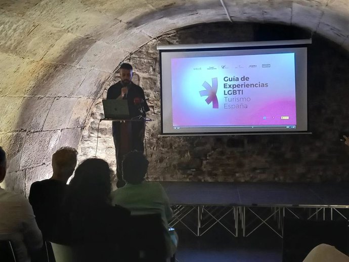 Una guía conectará a empresas con la comunidad LGTBIQ+ para ofrecer un turismo "más inclusivo, seguro y respetuoso"