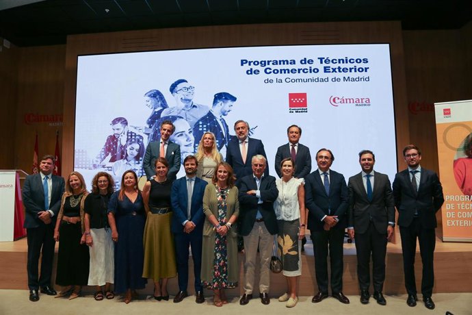 La consejera de Economía, Rocío Albert, en el Programa de Técnicos de Comercio Exterior