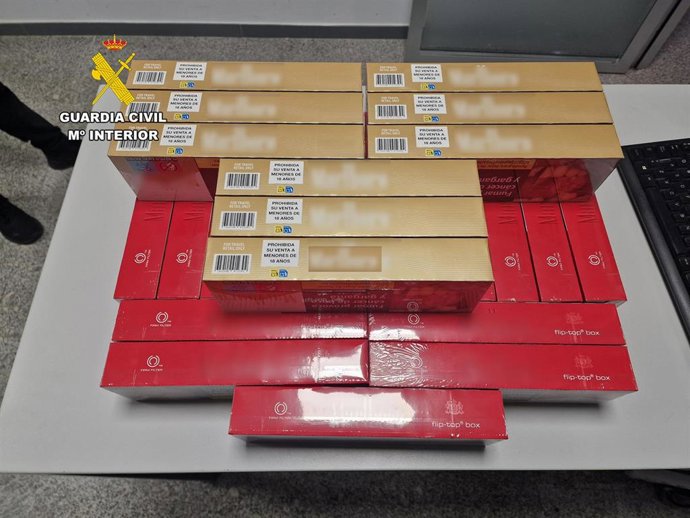 Cartones de tabaco robados por una mujer en el aeropuerto de Palma.