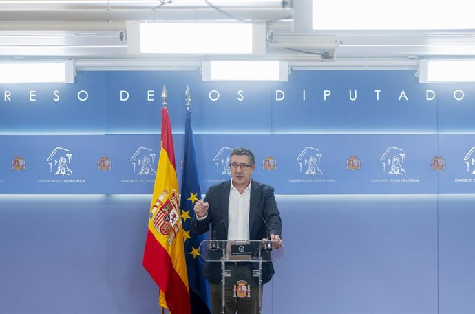 O porta-voz do PSOE no Congresso, Patxi López, durante uma coletiva de imprensa após a reunião de porta-vozes, em 2 de setembro de 2025, em Madri (Espanha).