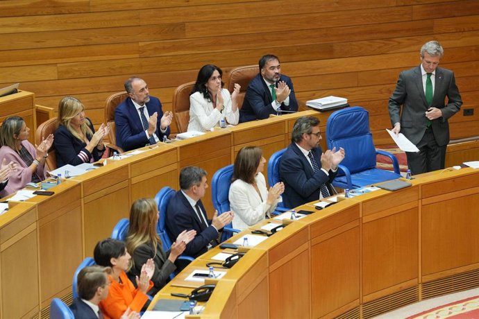 El presidente de la Xunta de Galicia, Alfonso Rueda, comparece en el Parlamento gallego, a 9 de septiembre de 2025, en Santiago de Compostela, A Coruña, Galicia (España). Rueda comparece por iniciativa propia para explicar la gestión del Ejecutivo ante la
