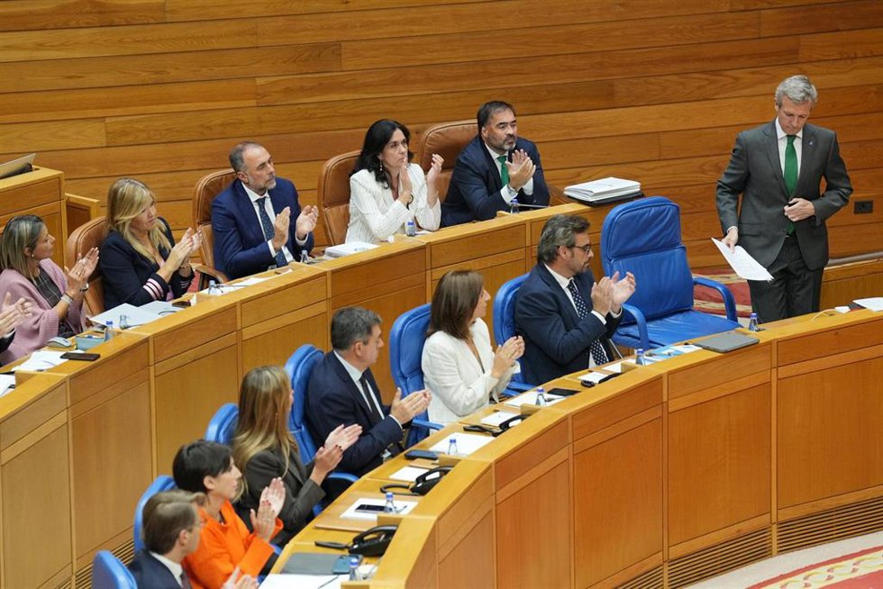 El presidente de la Xunta de Galicia, Alfonso Rueda, comparece en el Parlamento gallego, a 9 de septiembre de 2025, en Santiago de Compostela, A Coruña, Galicia (España). Rueda comparece por iniciativa propia para explicar la gestión del Ejecutivo ante 