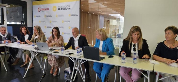 La consejera de Industria, Comercio y Empleo, Leticia García, clausura el Pleno de la Cámara de Comercio e Industria de Valladolid