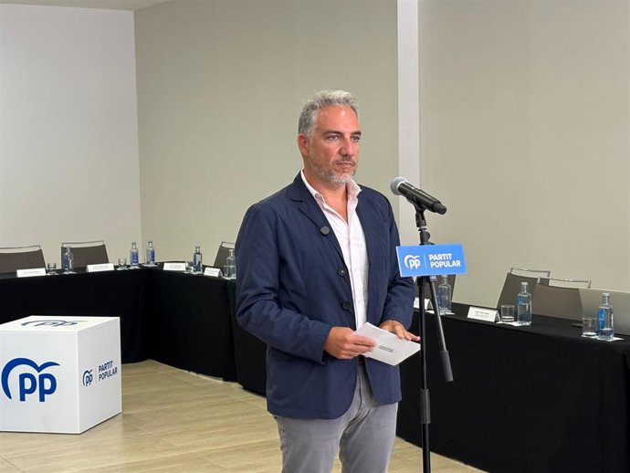 El vicesecretario de Política Autonómica, Local y Análisis Electoral del PP y diputado en el Congreso, Elías Bendodo, tras reunirse con el PP catalán este martes