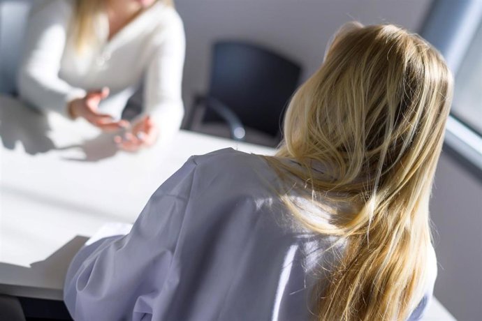 El investigador constata riesgos en la salud mental