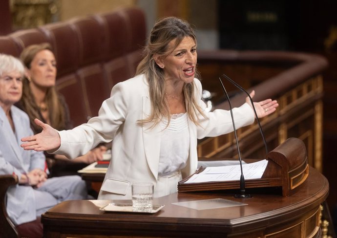Archivo - La vicepresidenta segunda y ministra de Trabajo, Yolanda Díaz, interviene durante un pleno extraordinario, en el Congreso de los Diputados, a 9 de julio de 2025, en Madrid (España). Sánchez comparece en un pleno extraordinario para tratar asunto