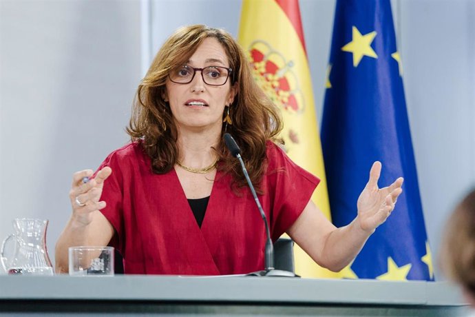 Imagen de la ministra de Sanidad, Mónica García, durante la rueda de prensa posterior a la reunión del Consejo de Ministros.