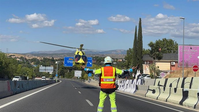 Un helicóptero del SAMUR 112 en Las Rozas.