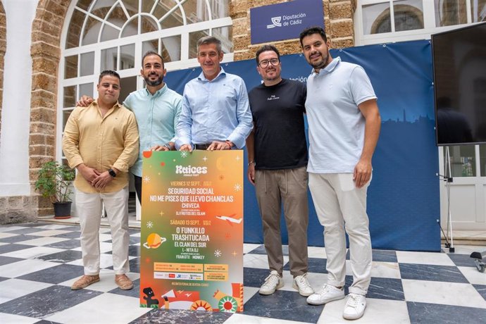 El vicepresidente quinto de la Diputación de Cádiz, Sebastián Hidalgo, en la presentación del Raíces Family Fest de Olvera