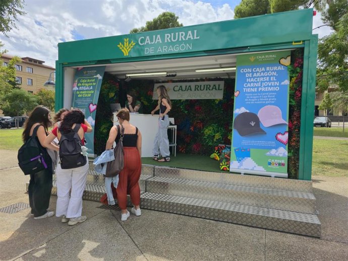 Caja Rural de Aragón ofrece 20.000 euros en becas de idiomas con Universidad de Zaragoza.