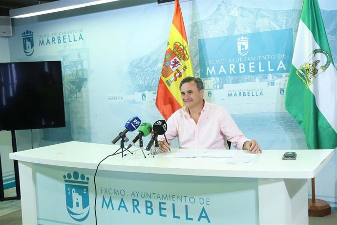 El portavoz municipal, Félix Romero, ha explicado que se pretende reforzar inversiones de interés público antes de final de año en materias como playas, conservación de distritos o medio ambiente.