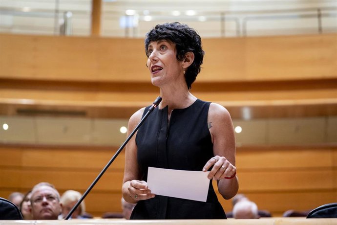 La ministra de Inclusión, Seguridad Social y Migraciones, Elma Saiz, interviene durante una sesión de control al Gobierno, en el Senado, a 9 de septiembre de 2025, en Madrid (España). 