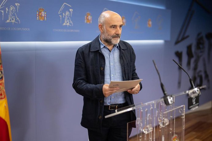 Archivo - El diputado del BNG Néstor Rego durante una rueda de prensa 