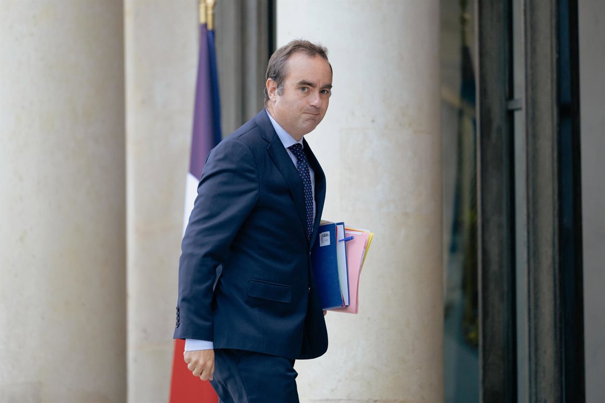 Macron nombra a Sébastien Lecornu como nuevo primer ministro de Francia