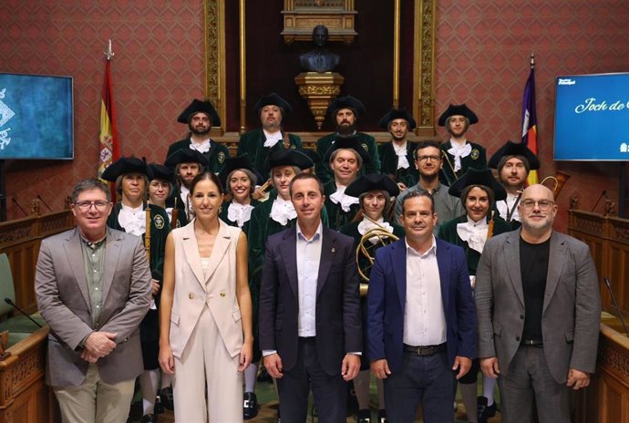 El presidente del Consell de Mallorca, Llorenç Galmés, en la presentación de la formación completa del Joch de Ministrils.