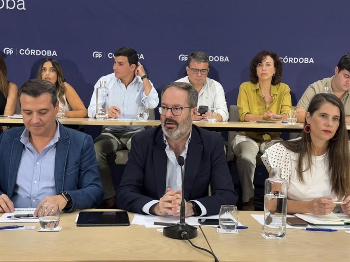 El presidente del PP de Córdoba, Adolfo Molina, en la Junta Directiva Provincial.