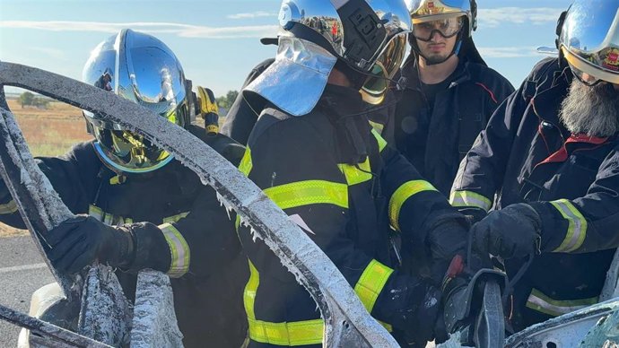 Muere el conductor de una furgoneta tras colisionar con un camión en Parla